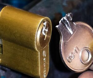 5 روش آسان برای درآوردن کلید شکسته در قفل